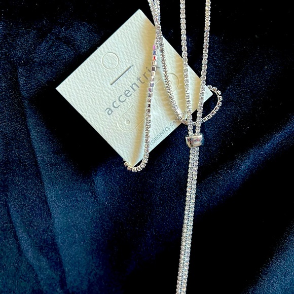 🩶🆕 NWOT Sister Silver Crystal Lariat - Picture 1 of 1